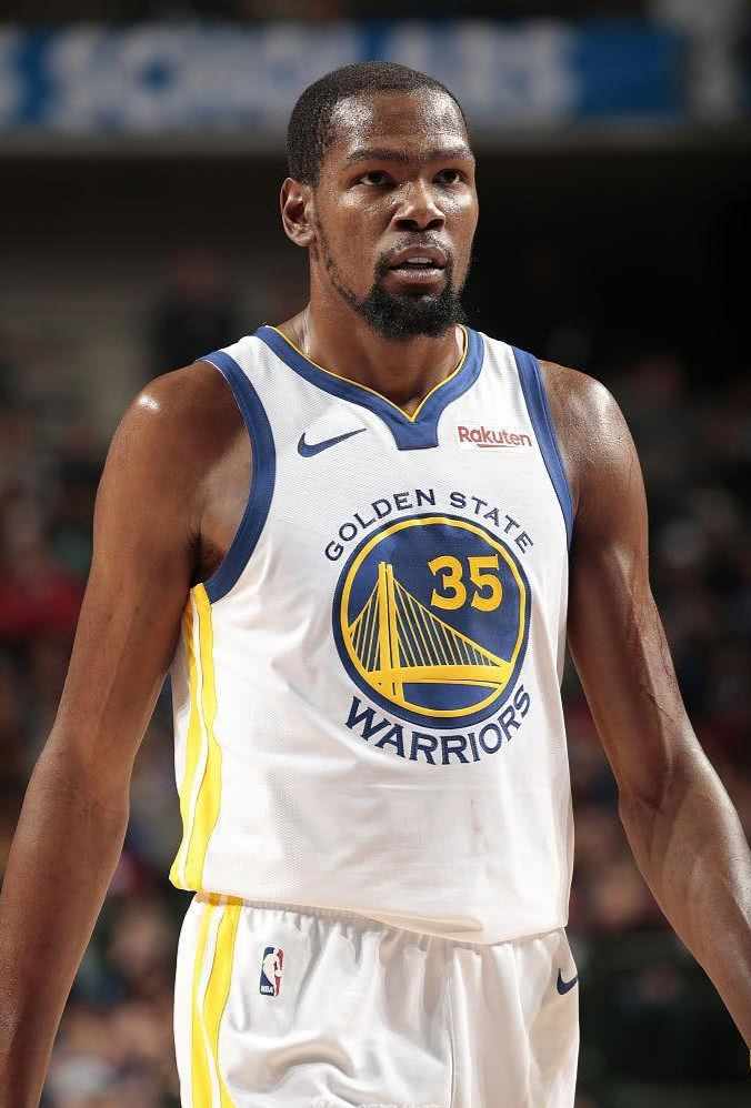 更是全球足 更是全球足