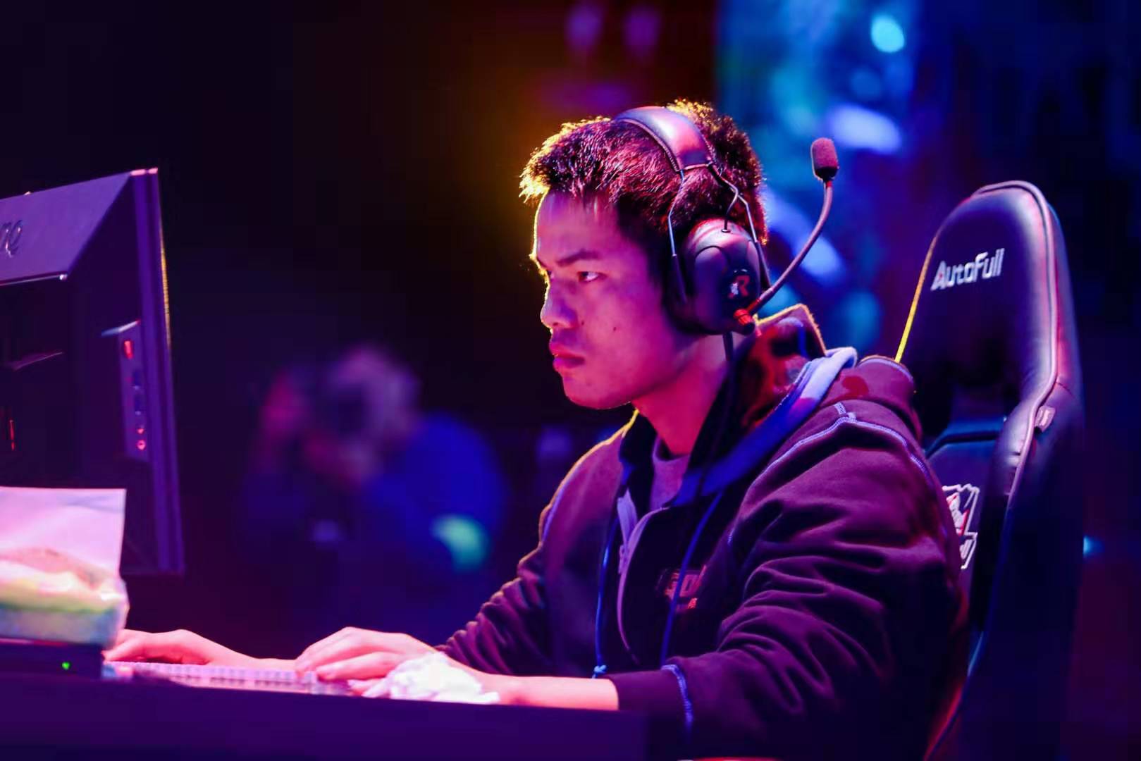 守的移动方 守的移动方