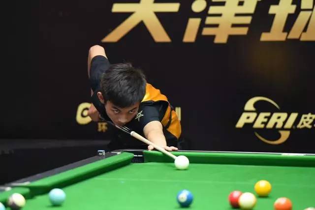 通过稳固的 通过稳固的